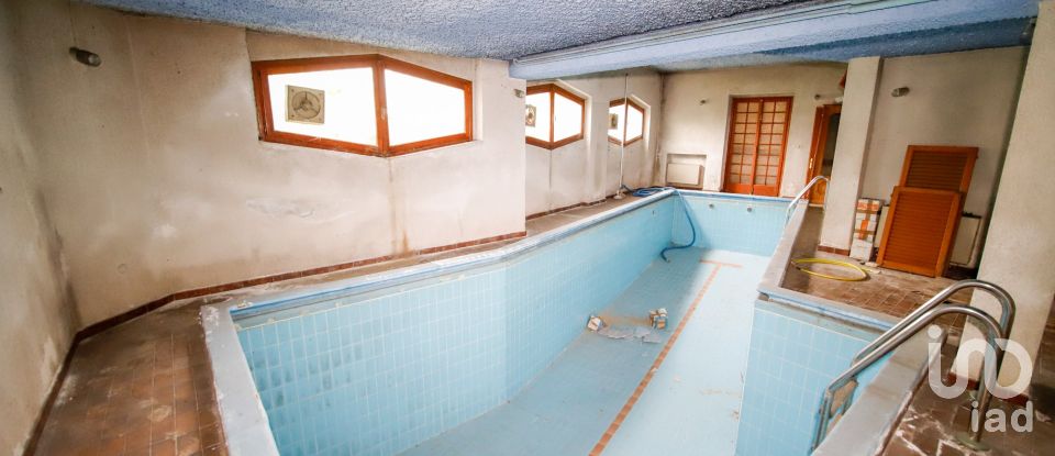 House 10 rooms of 400 m² in Volpiano (10088)