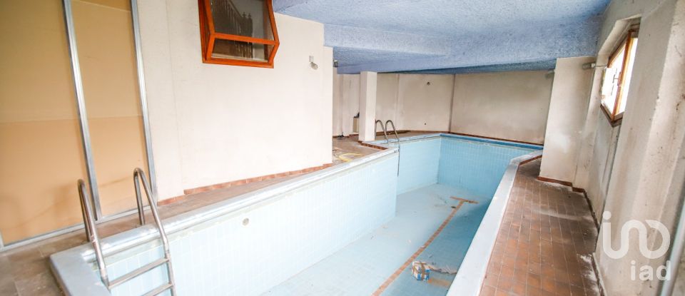 House 10 rooms of 400 m² in Volpiano (10088)