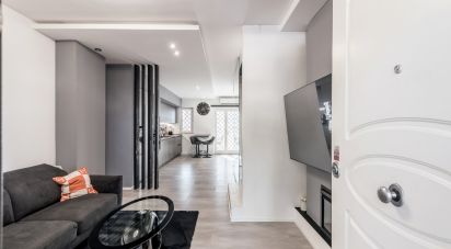 Villa a schiera 5 locali di 120 m² in Roma (00124)