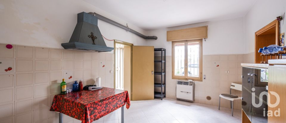 Townhouse 5 rooms of 200 m² in San Felice sul Panaro (41038)