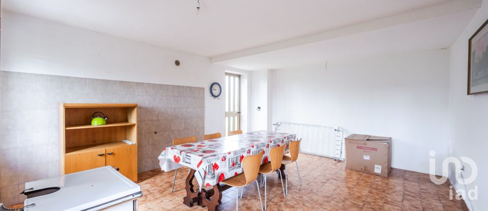 Townhouse 5 rooms of 200 m² in San Felice sul Panaro (41038)