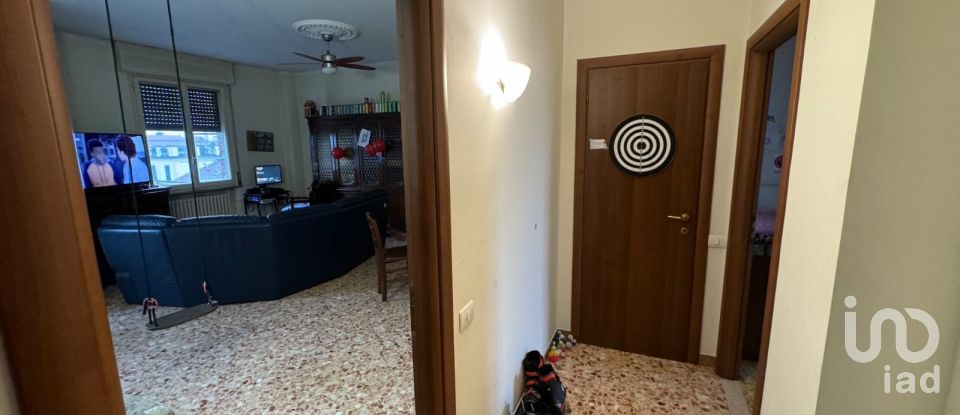 Four-room apartment of 140 m² in Mirandola (41037)