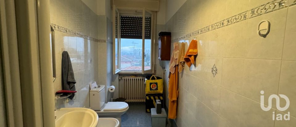 Four-room apartment of 140 m² in Mirandola (41037)