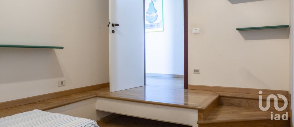 House 7 rooms of 320 m² in Cingoli (62011)