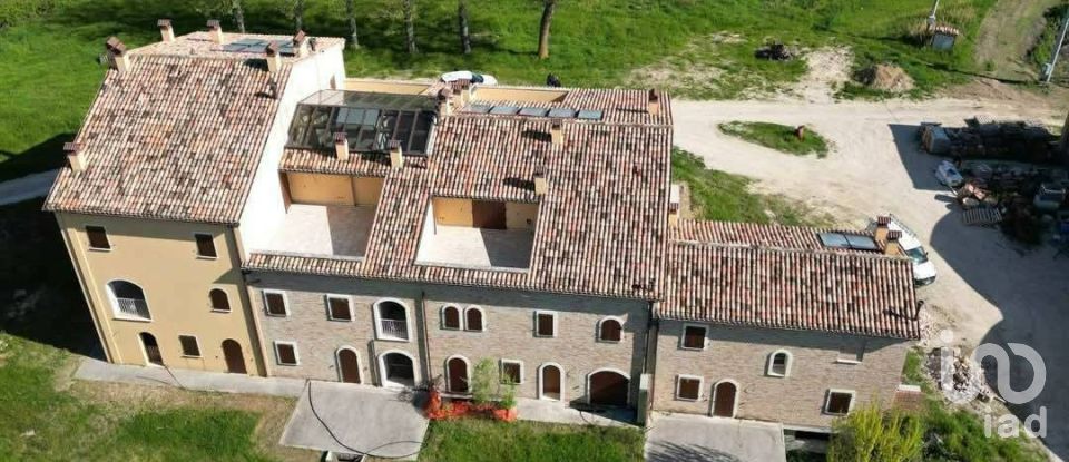 Barn conversion 0 rooms of 0 m² in Cartoceto (61030)