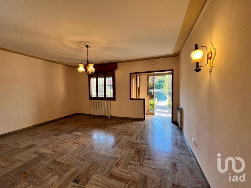 Casa indipendente 3 locali di 120 m² in Finale Emilia (44041)