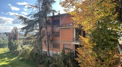 Trilocale di 75 m² a Montefalco (06036)