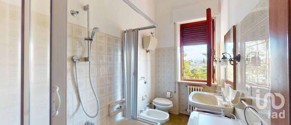 Trilocale di 75 m² a Montefalco (06036)