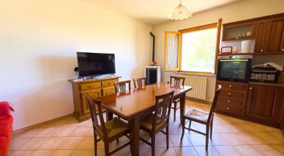 Casa indipendente 9 locali di 240 m² in Assisi (06081)