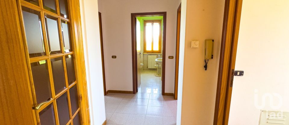 Casa indipendente 9 locali di 240 m² in Assisi (06081)