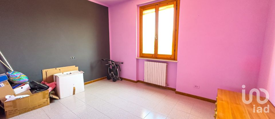 Casa indipendente 9 locali di 240 m² in Assisi (06081)