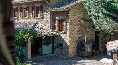 Casa indipendente / Villa 12 locali di 485 m² in Assisi (06081)