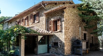 Casa indipendente / Villa 12 locali di 485 m² in Assisi (06081)