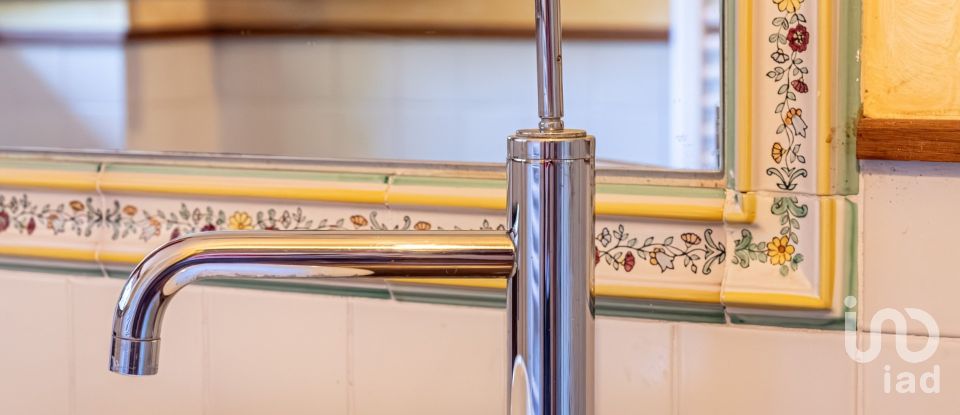 House 12 rooms of 485 m² in Assisi (06081)