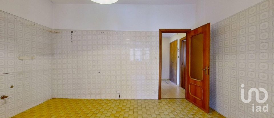 Three-room apartment of 100 m² in Mele (16010)