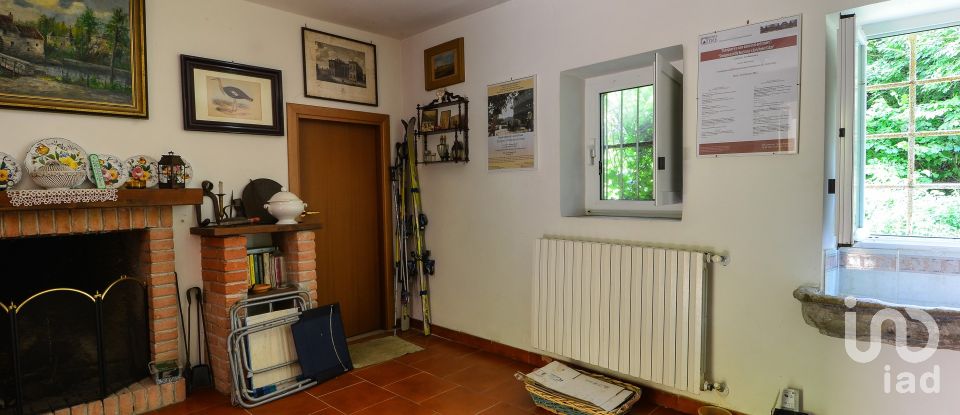 Casa indipendente / Villa 8 locali di 150 m² in Dego (17058)
