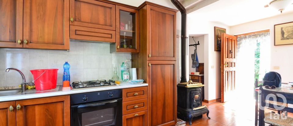 Casa indipendente / Villa 8 locali di 150 m² in Dego (17058)