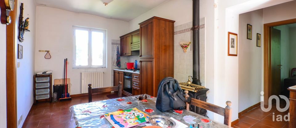 Casa indipendente / Villa 8 locali di 150 m² in Dego (17058)