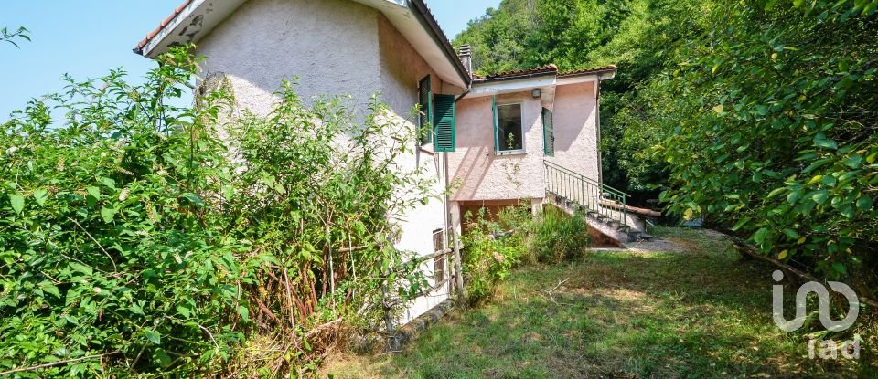 Casa indipendente / Villa 8 locali di 150 m² in Dego (17058)