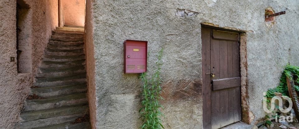 Casa indipendente / Villa 8 locali di 150 m² in Dego (17058)