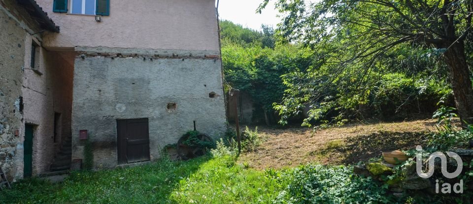 Casa indipendente / Villa 8 locali di 150 m² in Dego (17058)