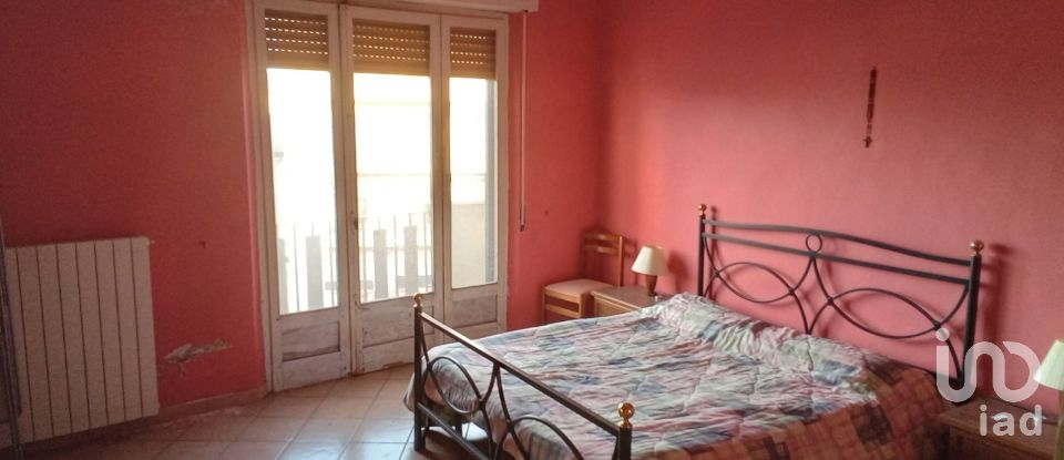 Four-room apartment of 93 m² in Valenza (15048)