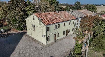 Casa indipendente / Villa 7 locali di 280 m² in Copparo (44034)