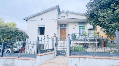 Casale 5 locali di 1 m² in Nereto (64015)