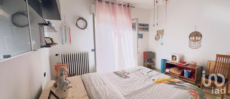 Casale 5 locali di 1 m² in Nereto (64015)