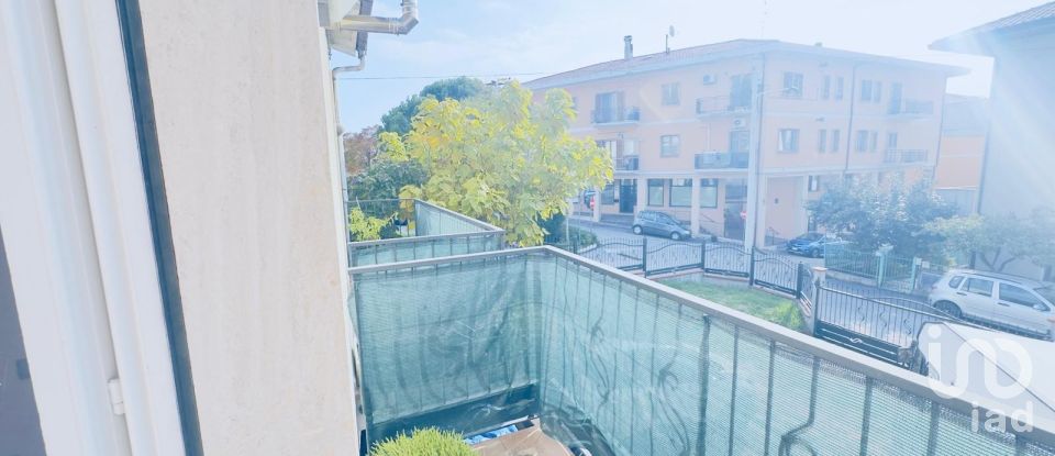 Casale 5 locali di 1 m² in Nereto (64015)