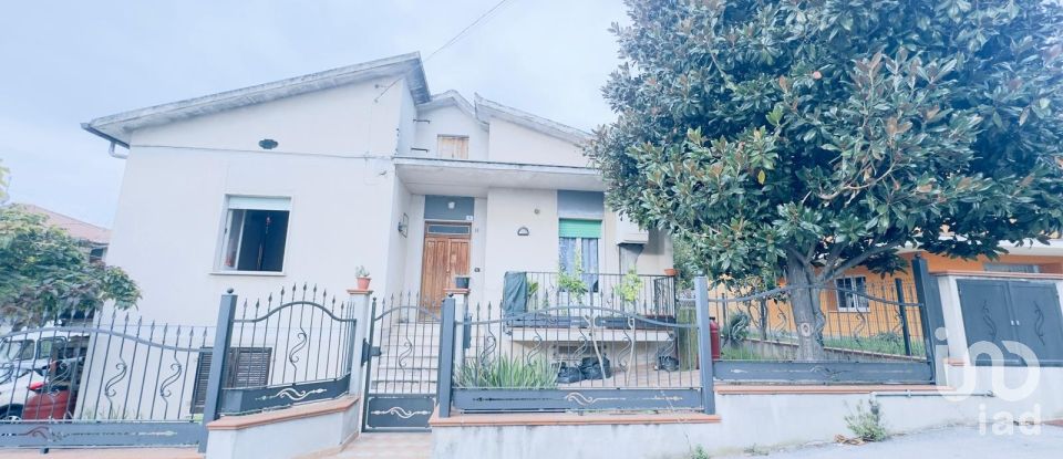 Casale 5 locali di 1 m² in Nereto (64015)