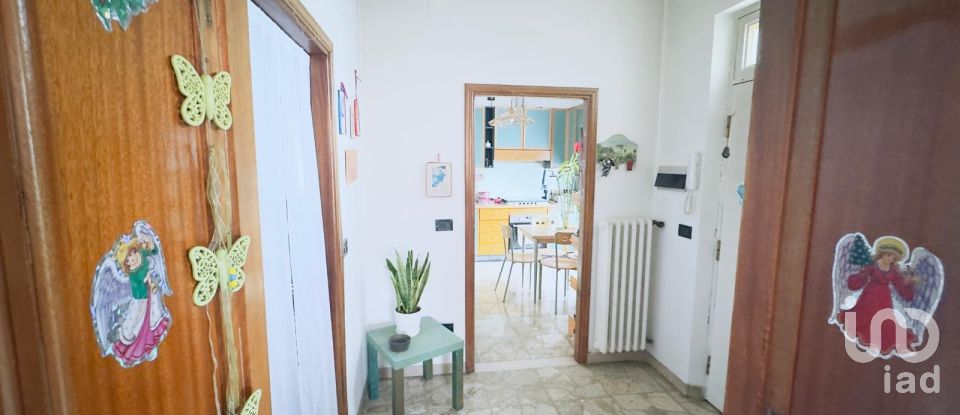 Casale 5 locali di 1 m² in Nereto (64015)