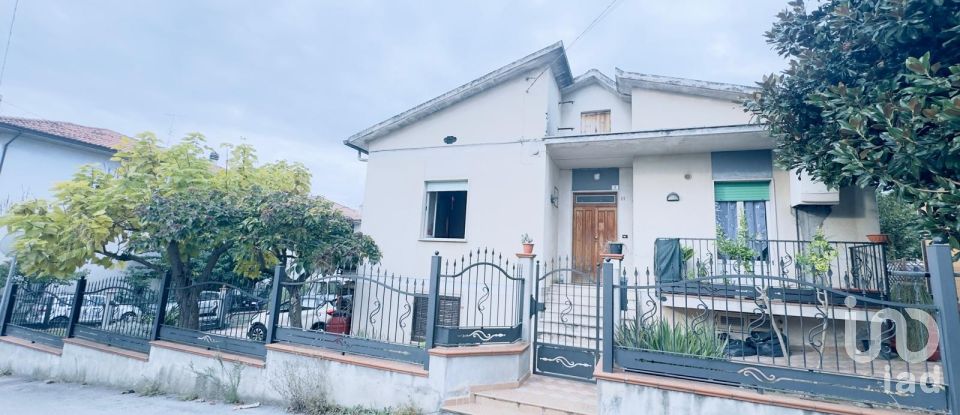 Casale 5 locali di 1 m² in Nereto (64015)