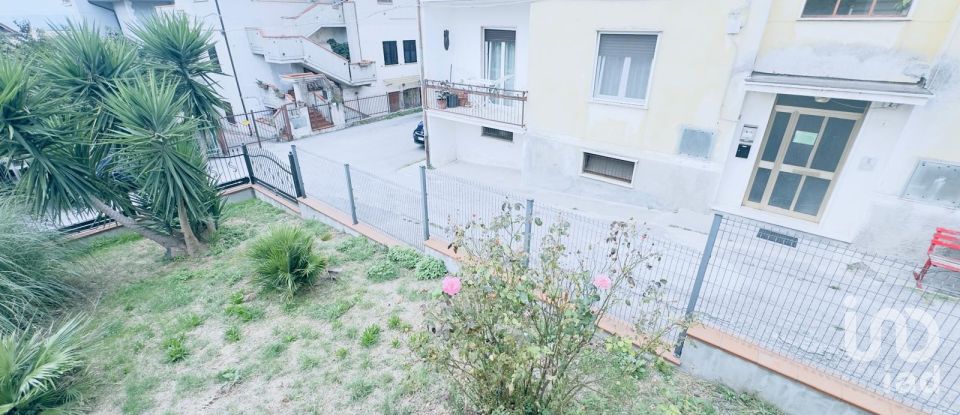 Casale 5 locali di 1 m² in Nereto (64015)