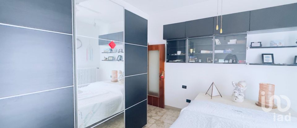 Casale 5 locali di 1 m² in Nereto (64015)