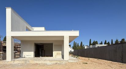 Casale 10 locali di 307 m² in Palermo (90147)