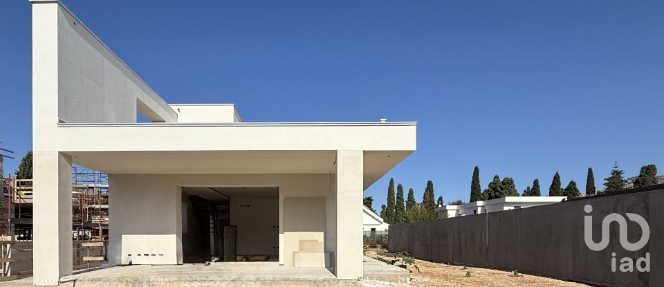 Farm 10 rooms of 307 m² in Palermo (90147)