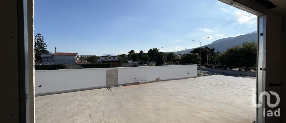 Farm 10 rooms of 307 m² in Palermo (90147)