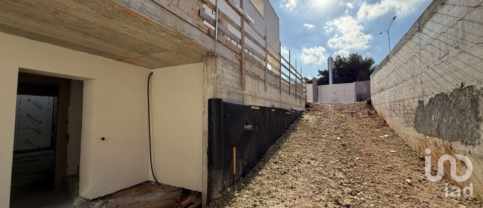 Farm 10 rooms of 307 m² in Palermo (90147)