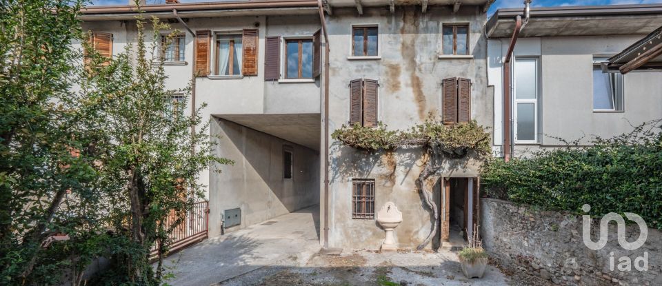 Casa di paese 6 locali di 180 m² in Castiglione delle Stiviere (46043)