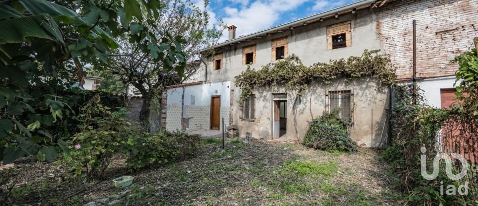 Casa di paese 6 locali di 180 m² in Castiglione delle Stiviere (46043)