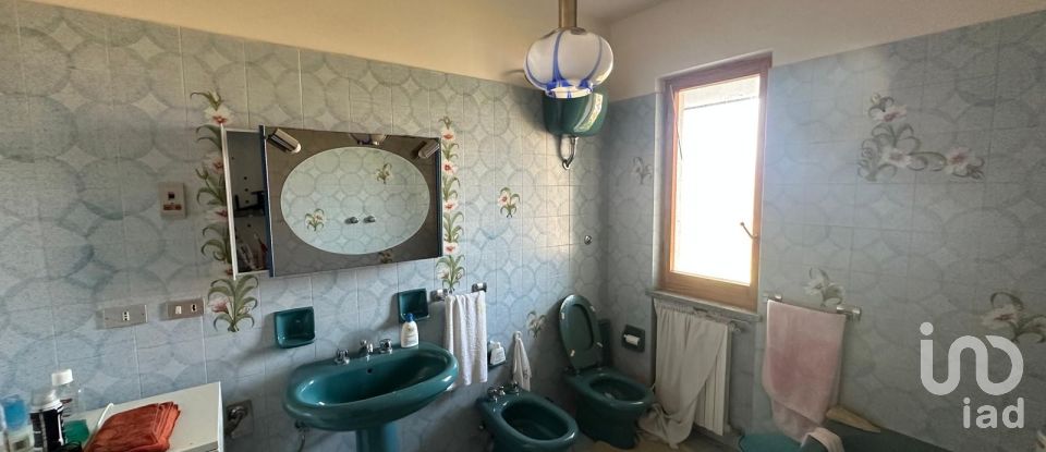 Quadrilocale di 65 m² a Bardineto (17057)