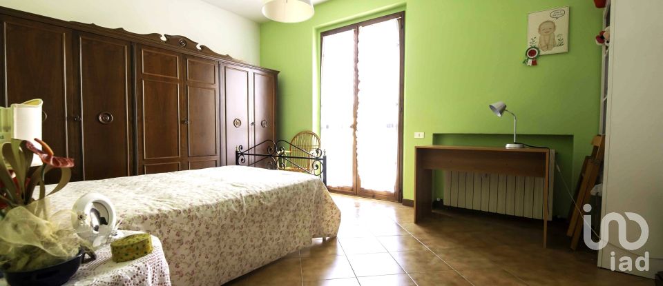 Appartamento 5 locali di 117 m² a Castelnuovo Berardenga (53019)