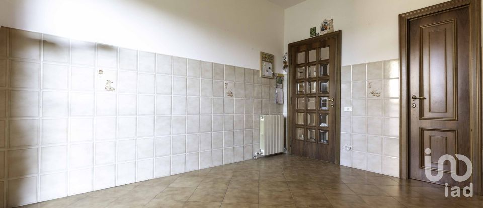 Appartamento 5 locali di 117 m² a Castelnuovo Berardenga (53019)