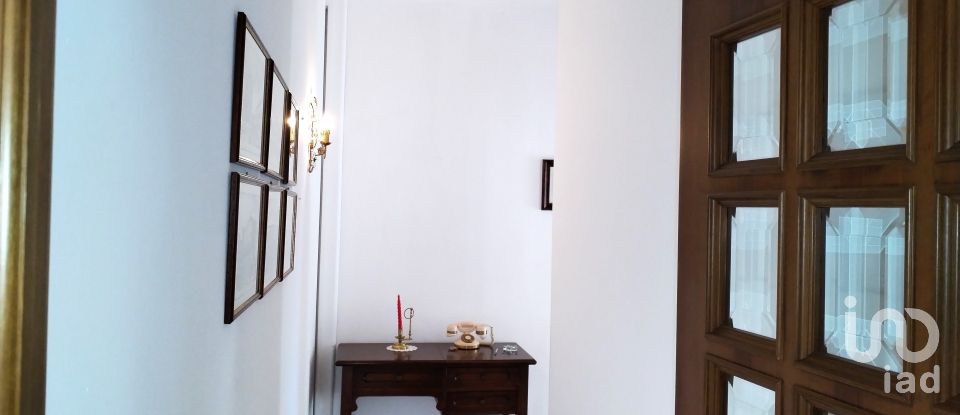 Appartamento 5 locali di 117 m² a Castelnuovo Berardenga (53019)