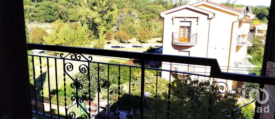 Appartamento 5 locali di 117 m² a Castelnuovo Berardenga (53019)