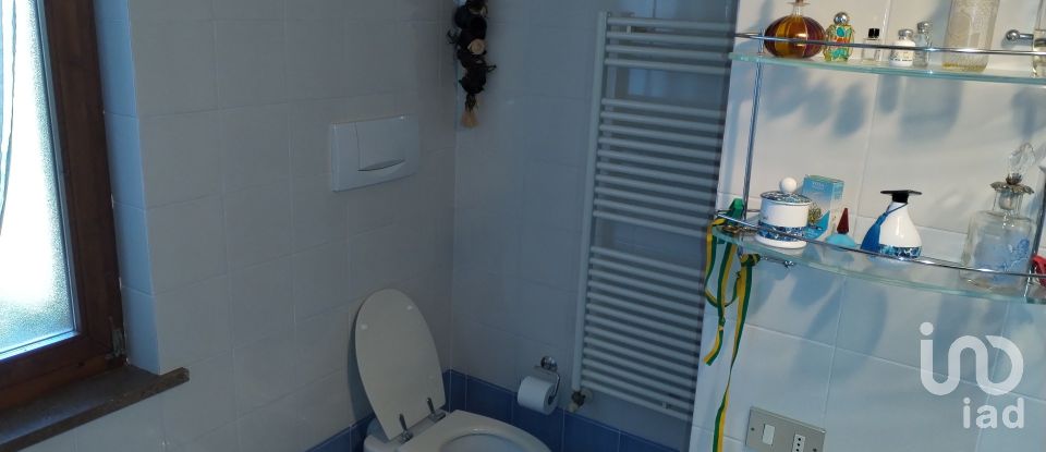 Appartamento 5 locali di 117 m² a Castelnuovo Berardenga (53019)