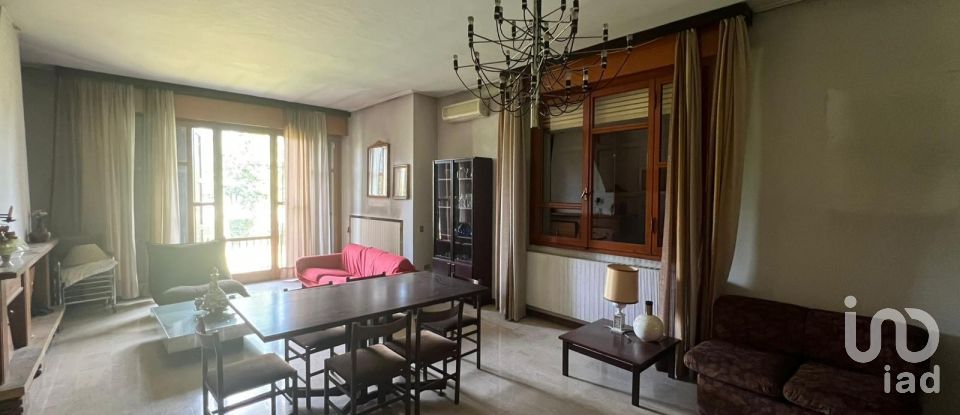 Casa indipendente / Villa 5 locali di 250 m² in Poggio Rusco (46025)