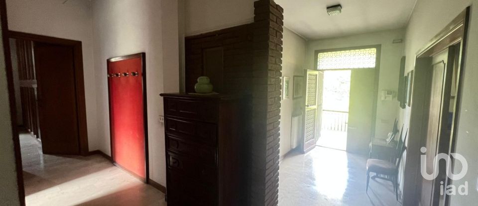 Casa indipendente / Villa 5 locali di 250 m² in Poggio Rusco (46025)