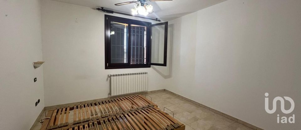 Villa Bifamiliare 3 locali di 200 m² in Poggio Rusco (46025)